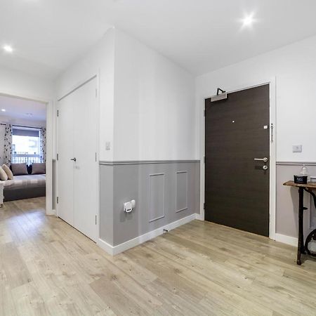 Apartamento Private Double Bd With Optional Balcony, 15 Mins To London Cc Exterior foto